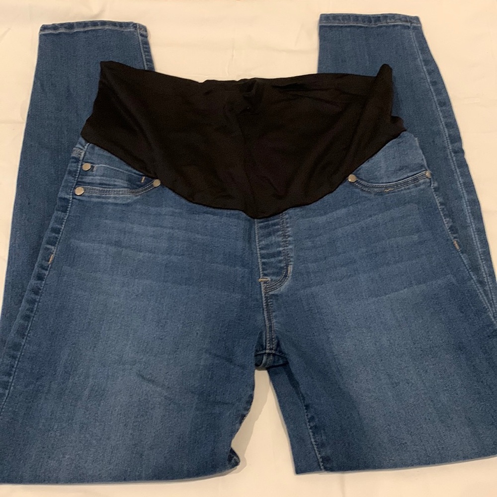 Liverpool maternity jeans. Size 8/29. Smoke free home. Used like new condition!